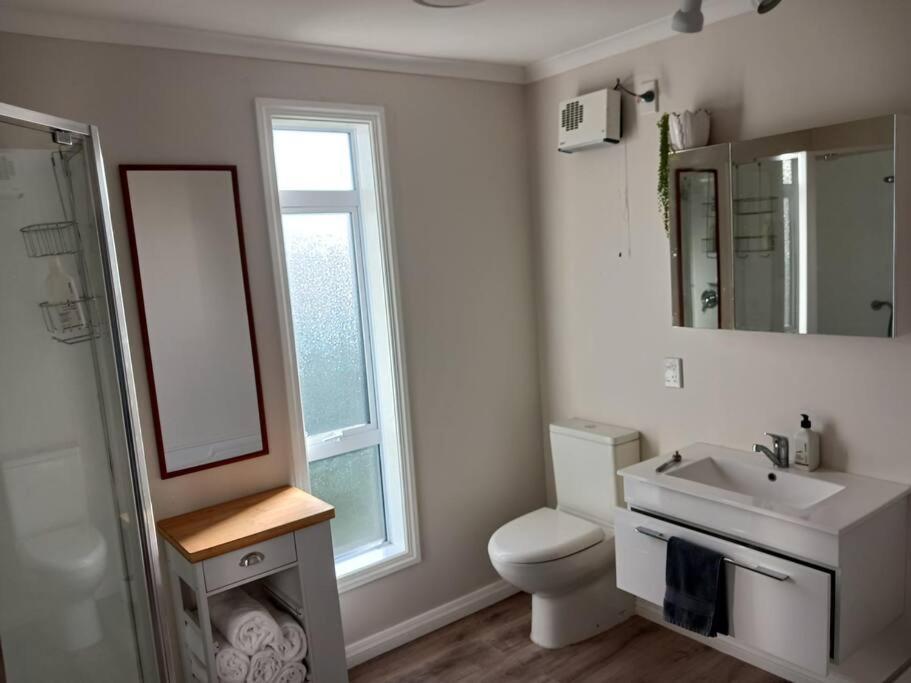 Charming House In Westport Villa Ngoại thất bức ảnh